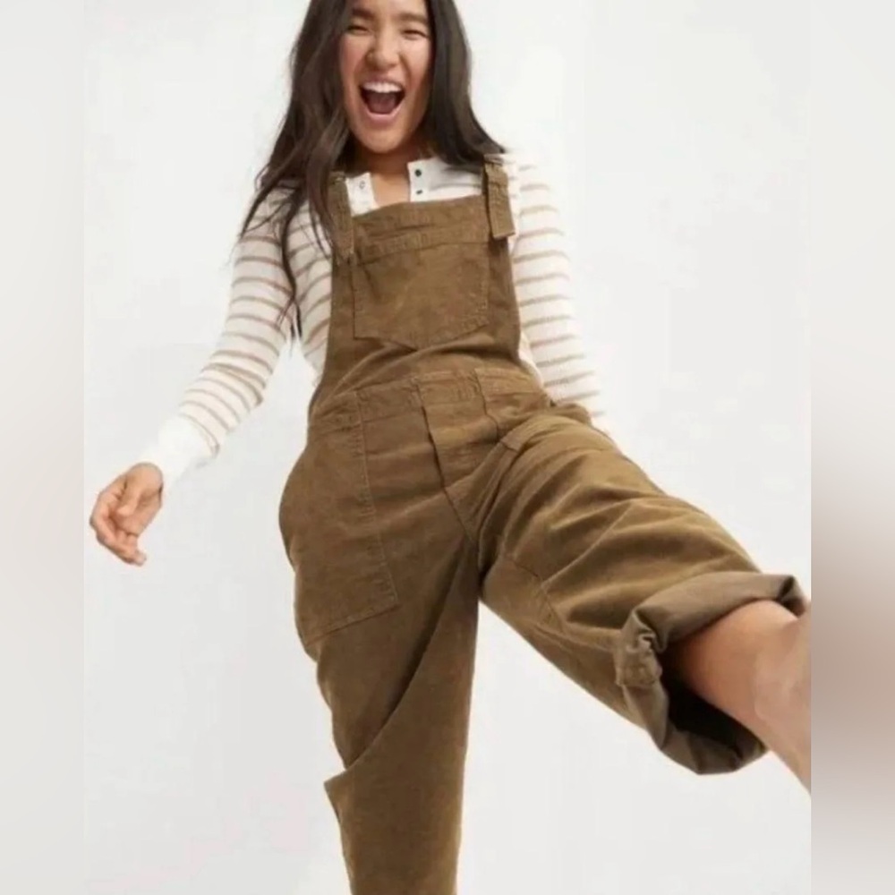 Aerie Work and Play Twill Overalls Women’s Medium Tan Brown Corduroy